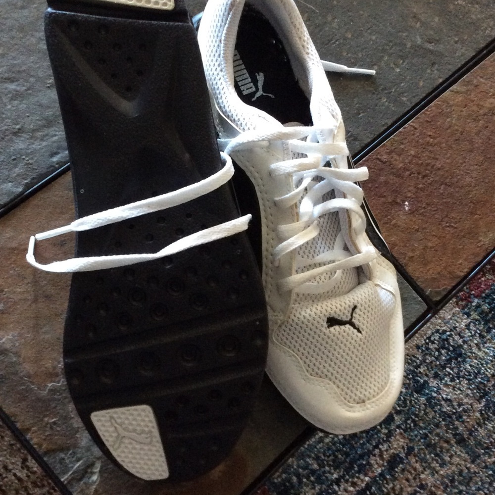 COPY - Puma Tennis Shoes - Picture 5 of 8